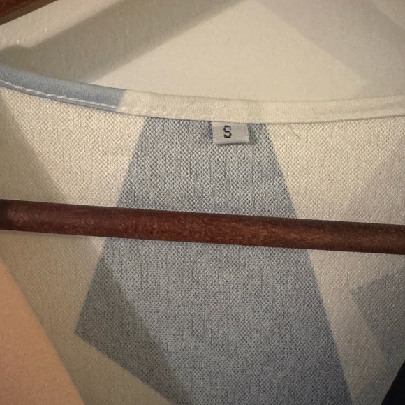 Abstract Patterned Dress - Picture 2 of 4